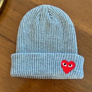 Comme does Garçons CDG Play Beanie - Grey/Red